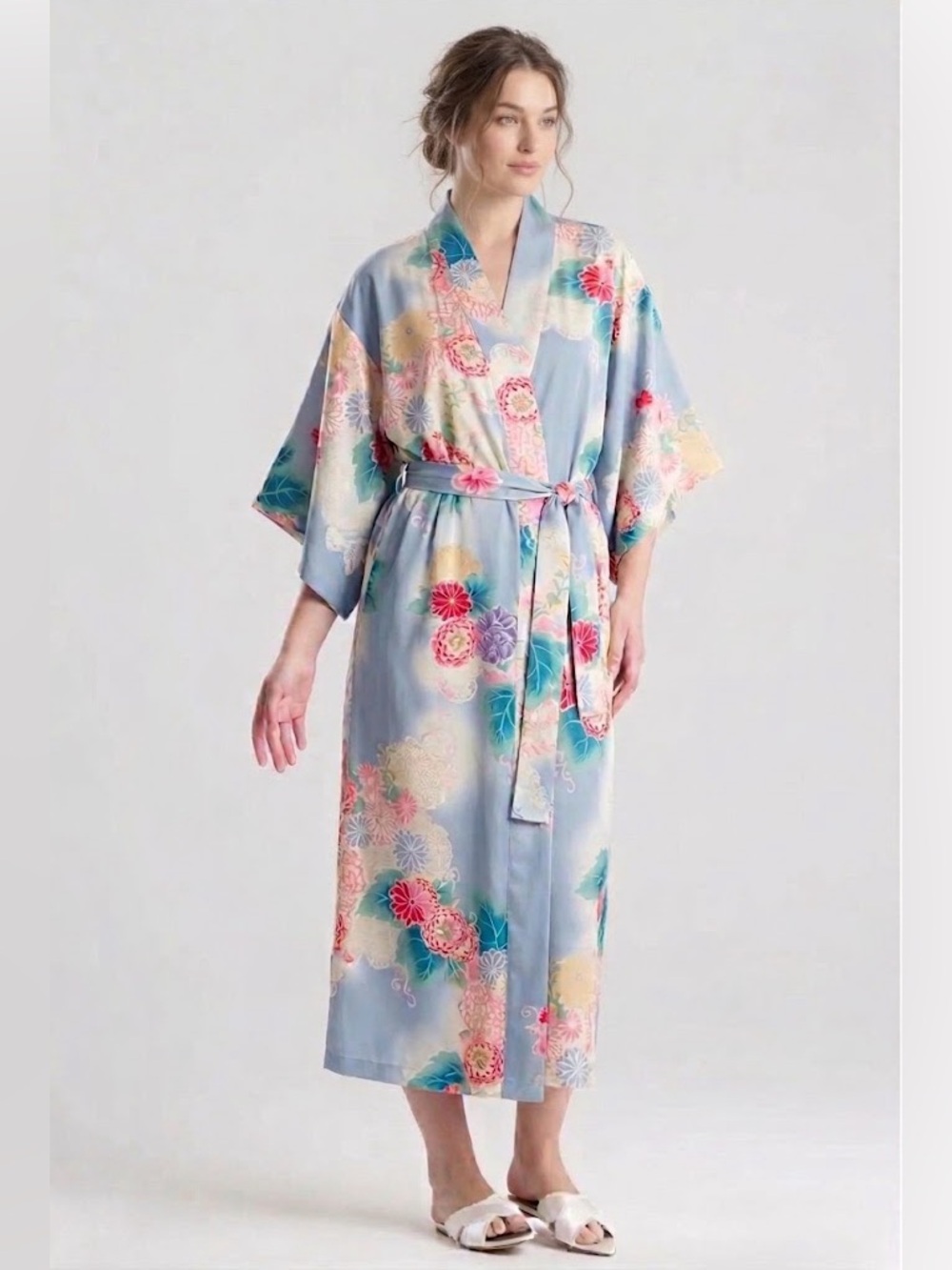 Natori Majestic Garden Robe with Kimono Sleeves Matching Tie Light Blue Size S